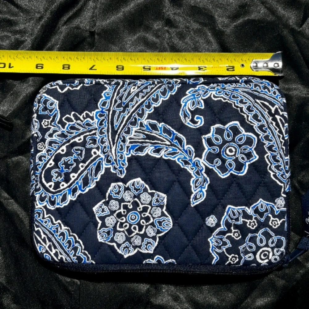Vera Bradley Ipod Case Padded Purse Blue Paisley - Picture 5 of 16